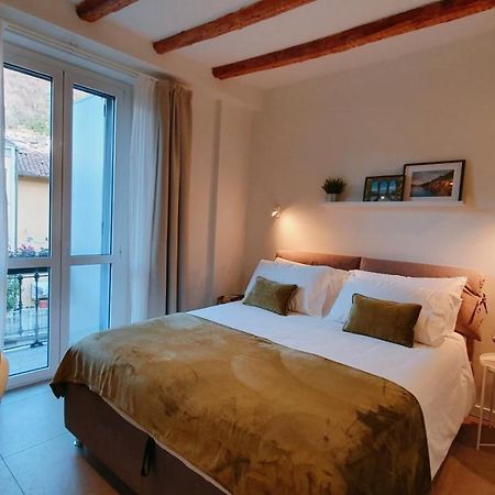 Foscolo 9 Room - Breakfast Комо Екстериор снимка