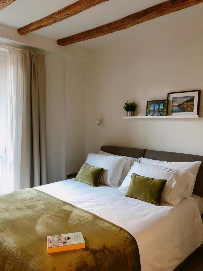 Foscolo 9 Room - Breakfast Комо Екстериор снимка